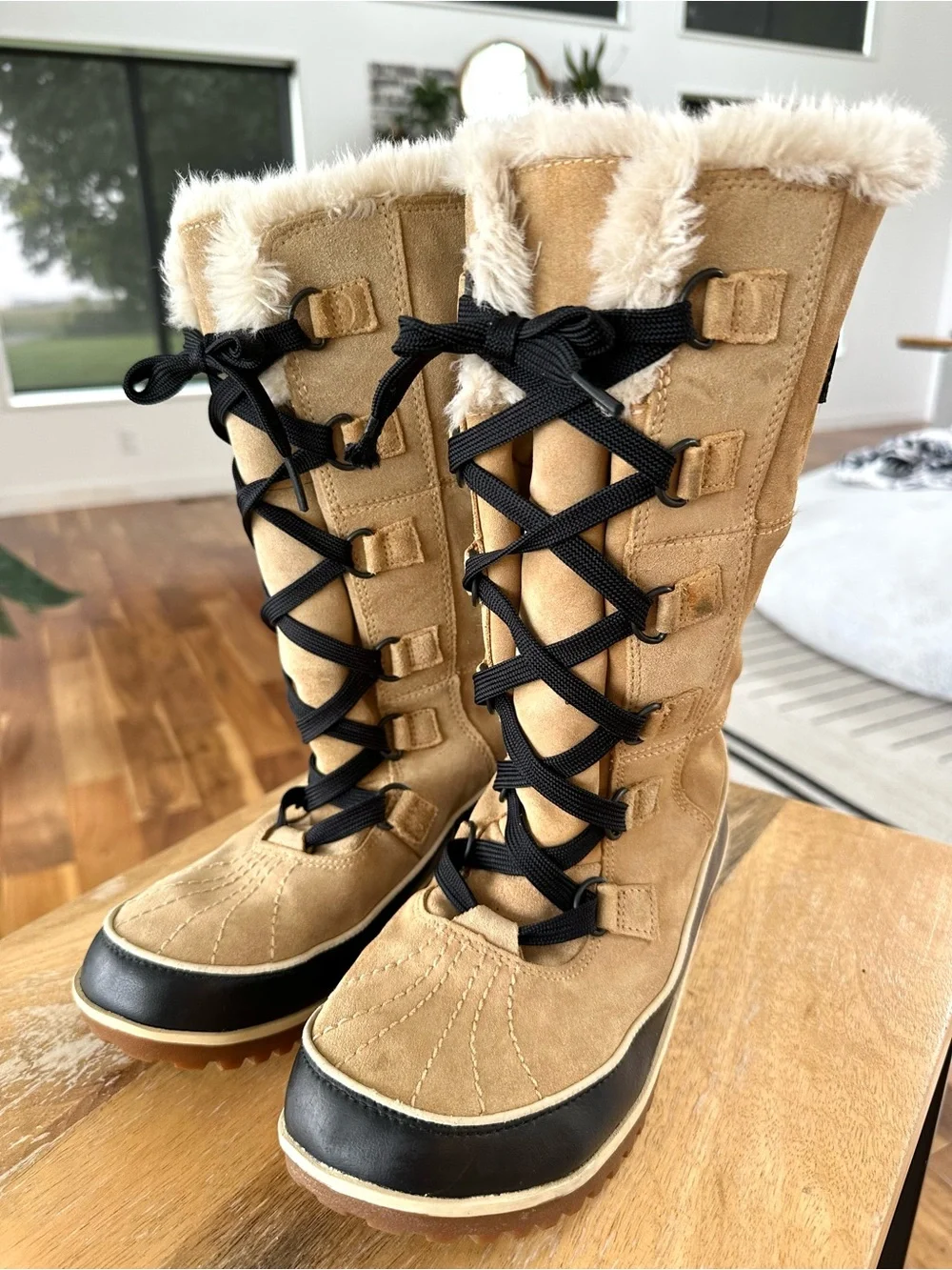 Sorel Joan of Arctic Tan Suede Leather Boots